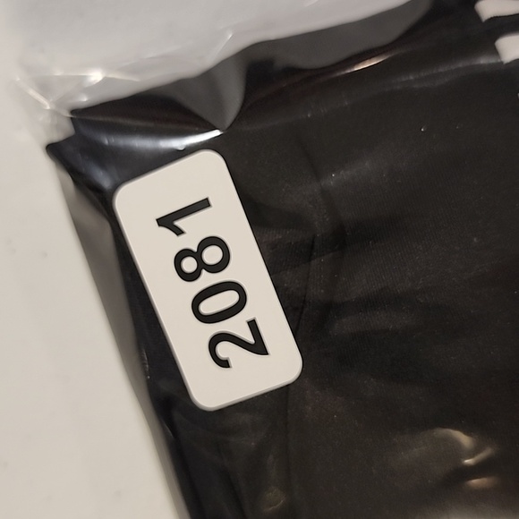 Nike‎ New Tankini Swim Top Key Hole Racerback V-neck Black Swimsuit Top NWT sz S - Picture 9 of 9